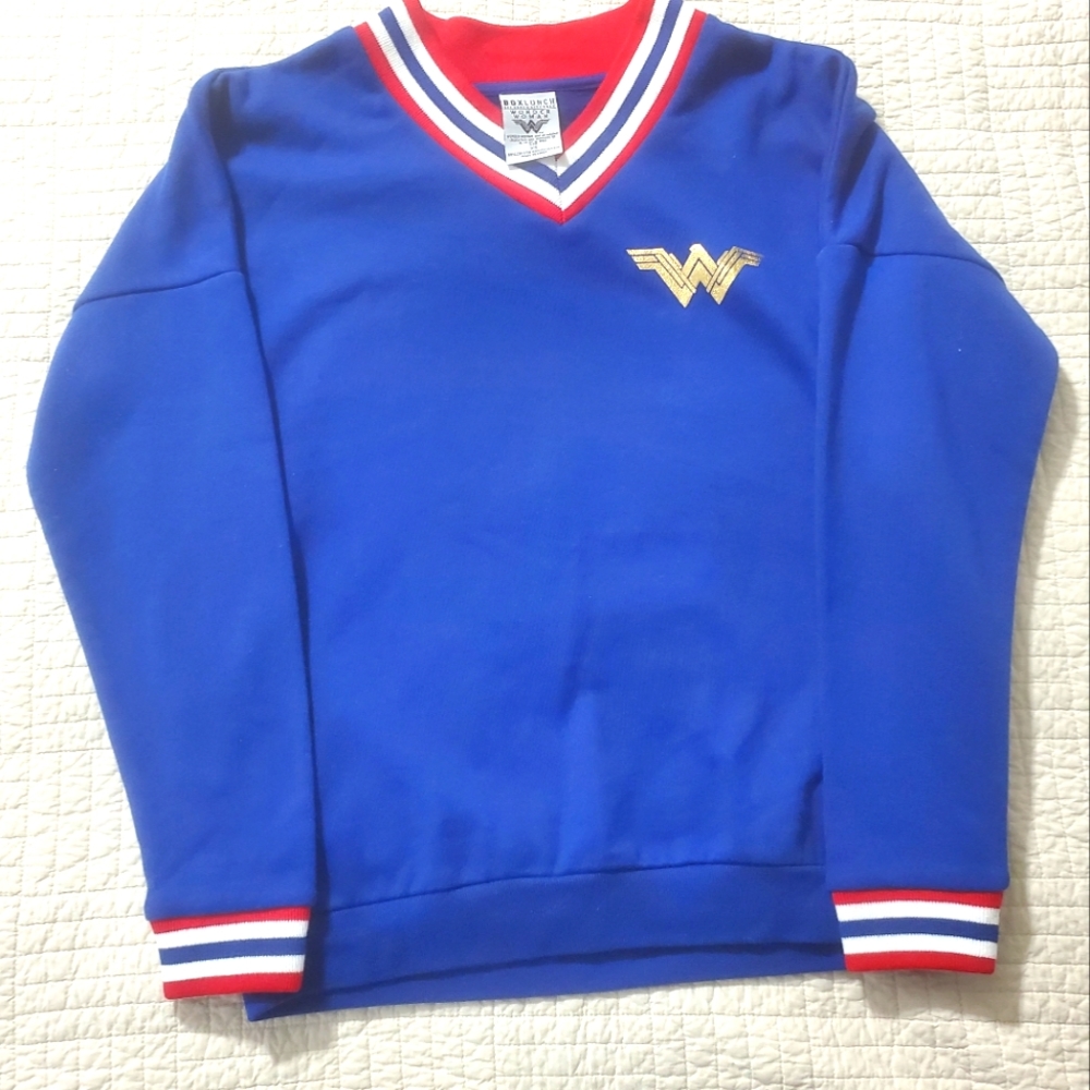 Wonder women sweater